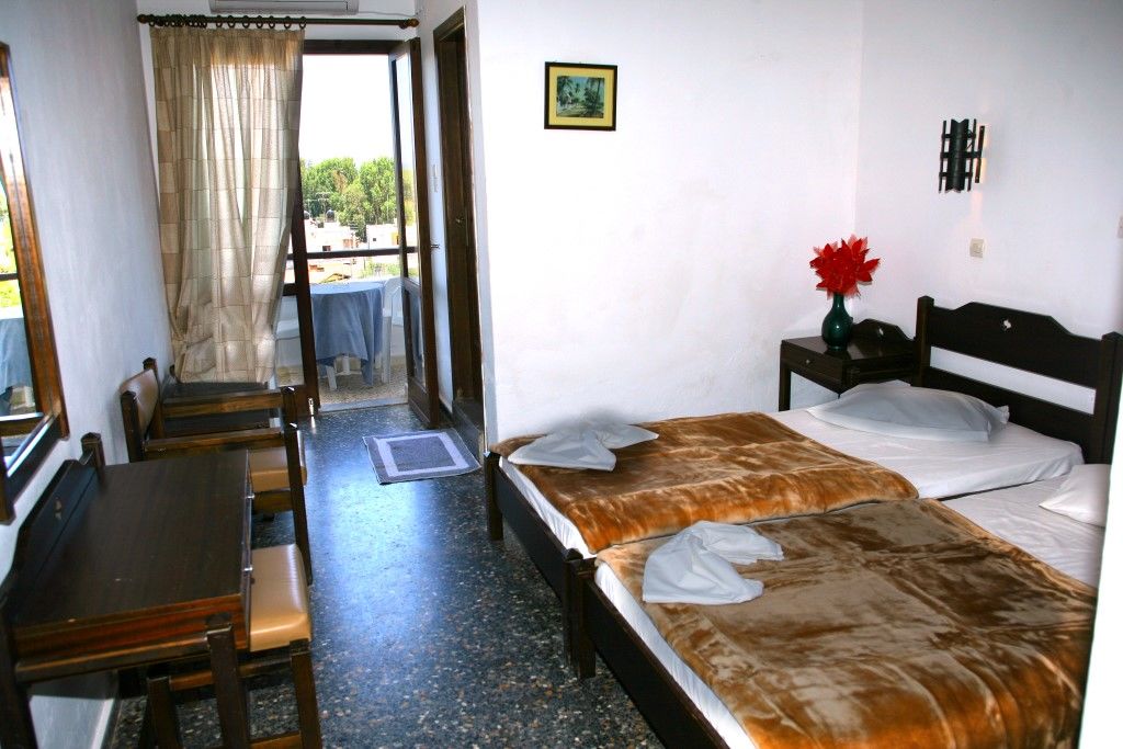 מאליה Hotel Harmony מראה חיצוני תמונה